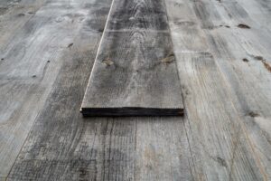 Presentation of barnwood spruce board with tongue and groove 2cm thick