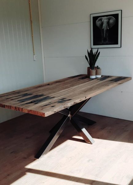 Planed truss table with cross leg