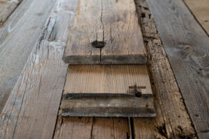 Presentation pine wagon plank dithered and brushed with hole zoomed in